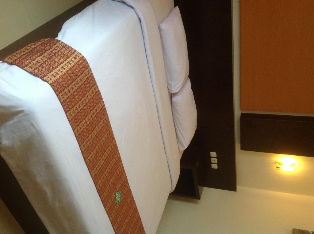 Hotel Swarna Dwipa Palembang Eksteriør billede