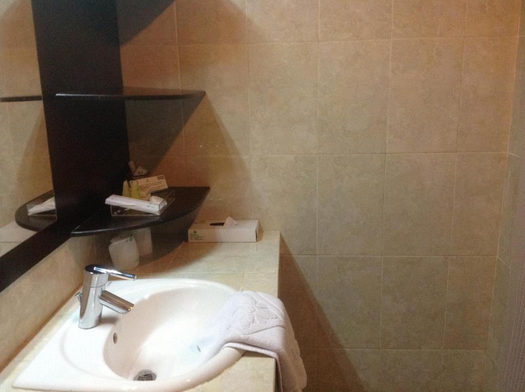 Hotel Swarna Dwipa Palembang Eksteriør billede